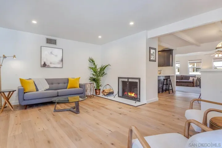 6226 Primrose Drive, La Mesa, California 91942