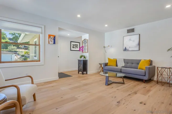 6226 Primrose Drive, La Mesa, California 91942