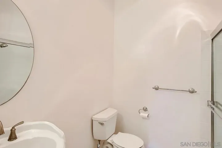 8328 Regents 2j, San Diego, California 92122