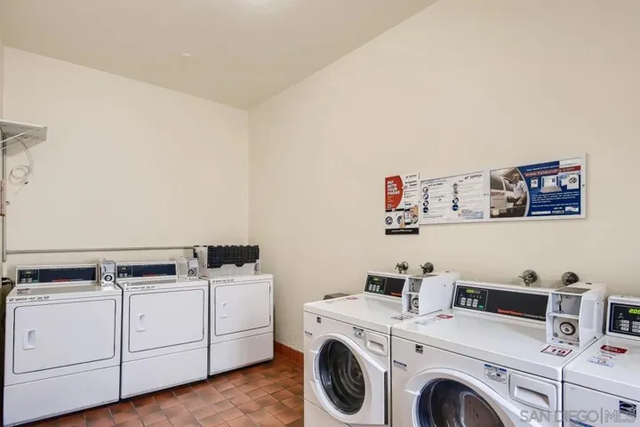 8328 Regents 2j, San Diego, California 92122