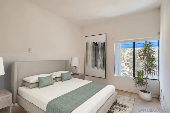 8328 Regents 2j, San Diego, California 92122
