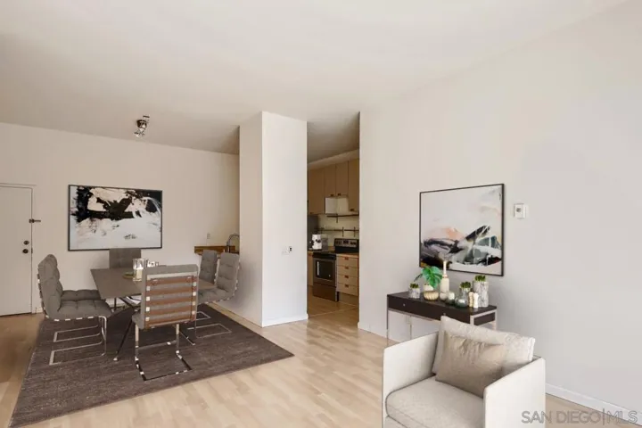 8328 Regents 2j, San Diego, California 92122