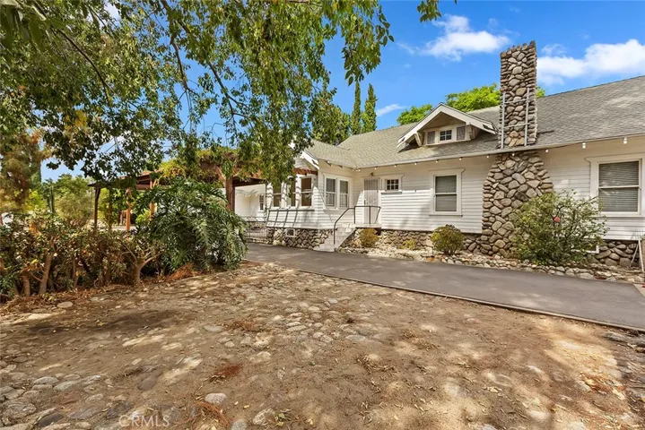 2373 N Indian Hill Boulevard, Claremont, California 91711