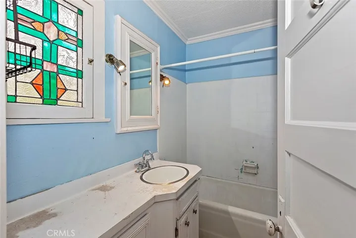 2373 N Indian Hill Boulevard, Claremont, California 91711