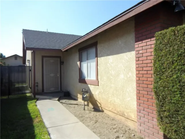 8960 Satinwood Street, Fontana, California 92335