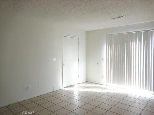 8960 Satinwood Street, Fontana, California 92335