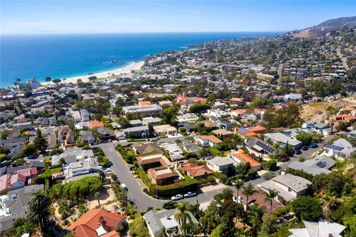 455 Hilledge Drive, Laguna Beach, California 92651