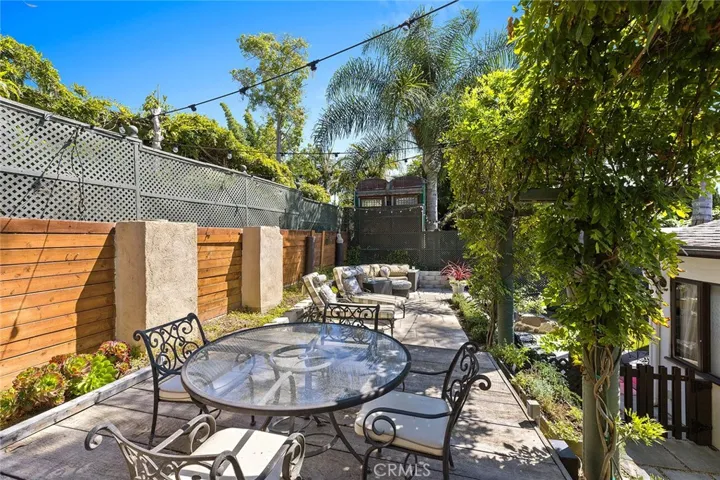 455 Hilledge Drive, Laguna Beach, California 92651