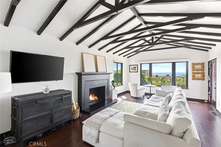 455 Hilledge Drive, Laguna Beach, California 92651