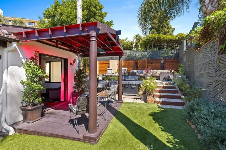 455 Hilledge Drive, Laguna Beach, California 92651