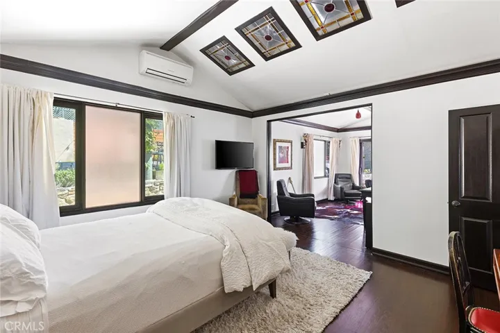 455 Hilledge Drive, Laguna Beach, California 92651