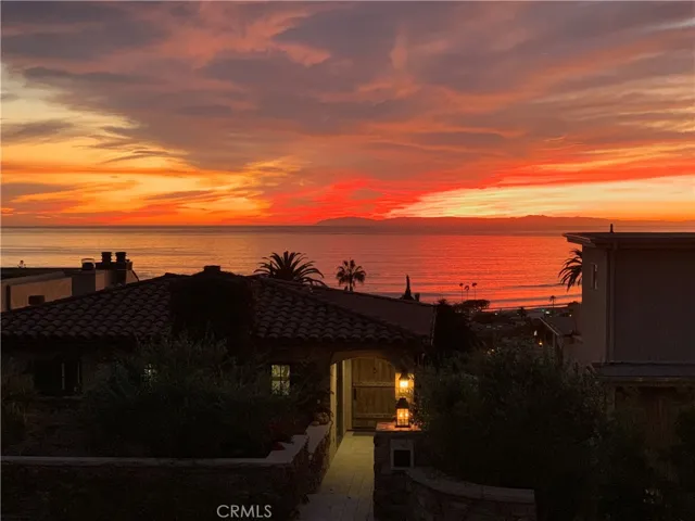 455 Hilledge Drive, Laguna Beach, California 92651