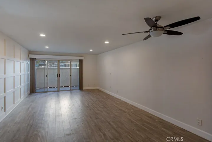 20134 Leadwell Street 108, Winnetka, California 91306