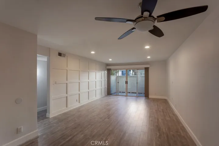 20134 Leadwell Street 108, Winnetka, California 91306