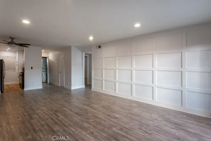 20134 Leadwell Street 108, Winnetka, California 91306