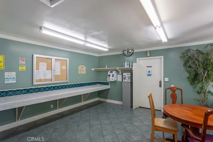 20134 Leadwell Street 108, Winnetka, California 91306