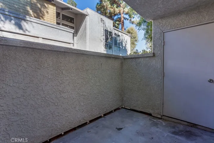 20134 Leadwell Street 108, Winnetka, California 91306