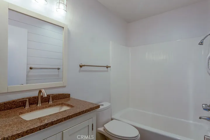 20134 Leadwell Street 108, Winnetka, California 91306