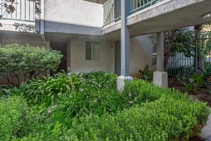 20134 Leadwell Street 108, Winnetka, California 91306