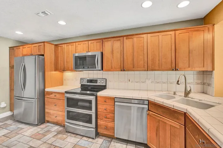 2985 Lexington Cir, Carlsbad, California 92010