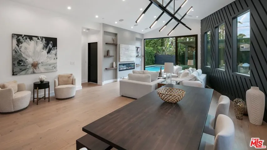 5709 Burnet Avenue, Sherman Oaks, California 91411