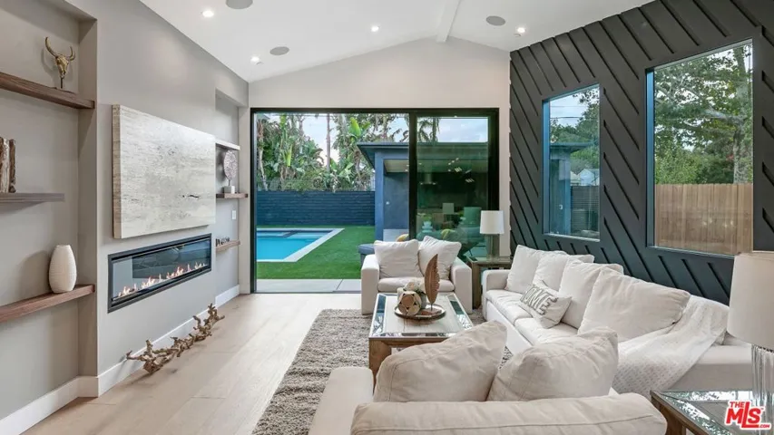 5709 Burnet Avenue, Sherman Oaks, California 91411