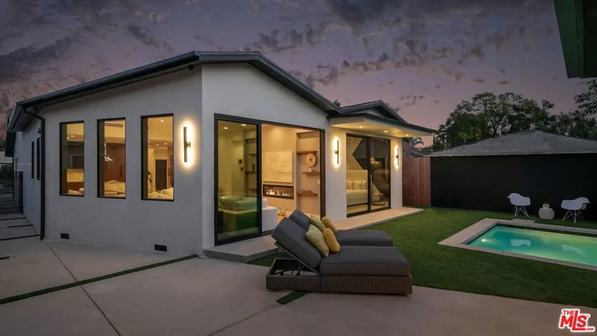5709 Burnet Avenue, Sherman Oaks, California 91411