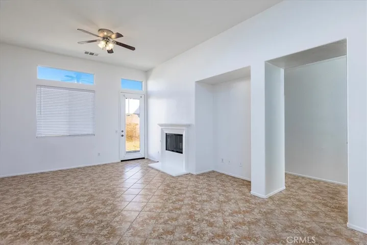 696 Victorian Hill Drive, Perris, California 92570