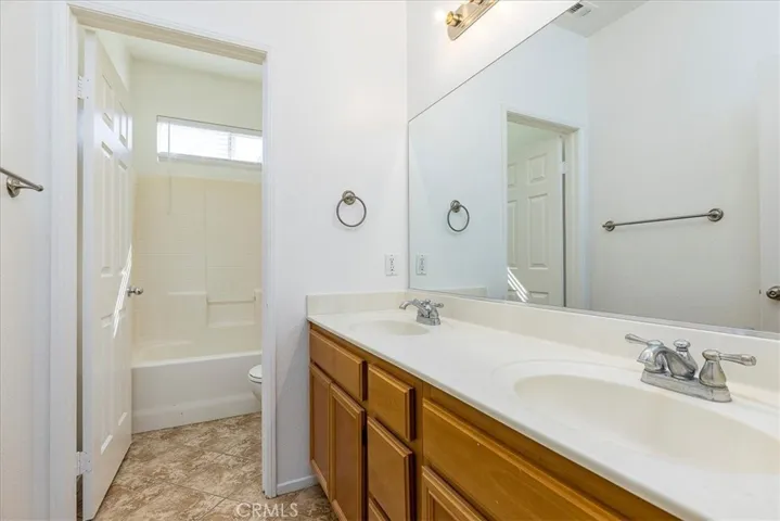 696 Victorian Hill Drive, Perris, California 92570