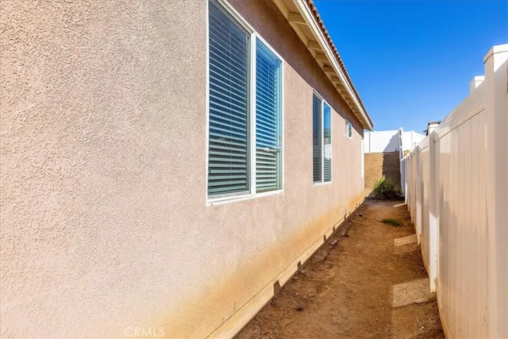 696 Victorian Hill Drive, Perris, California 92570