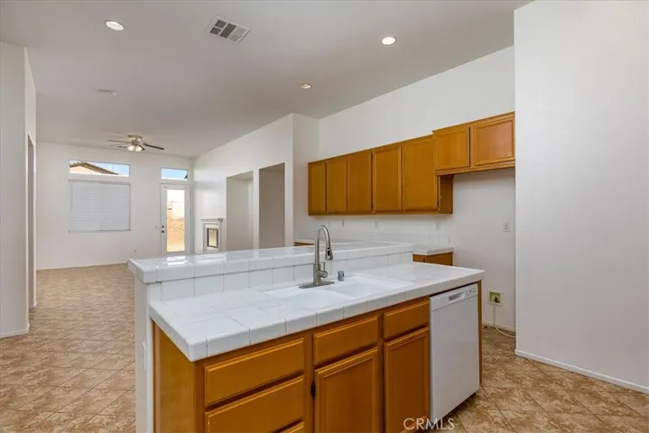 696 Victorian Hill Drive, Perris, California 92570