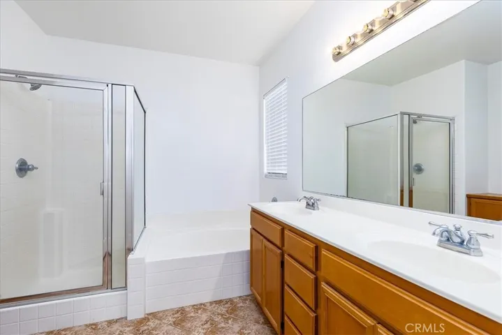 696 Victorian Hill Drive, Perris, California 92570