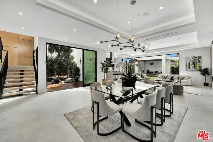 519 N Laurel Avenue, Los Angeles, California 90048