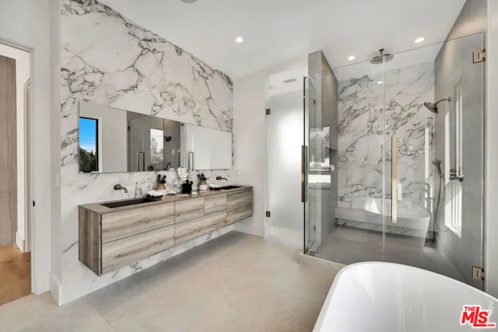 519 N Laurel Avenue, Los Angeles, California 90048