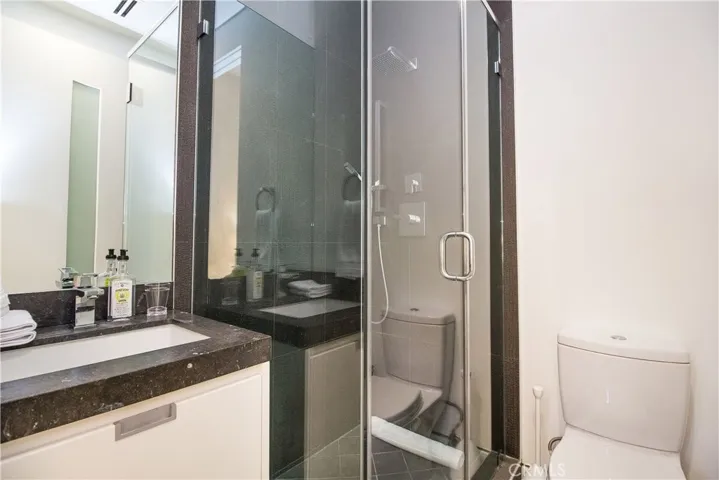 14818 Huston Street, Sherman Oaks, California 91403
