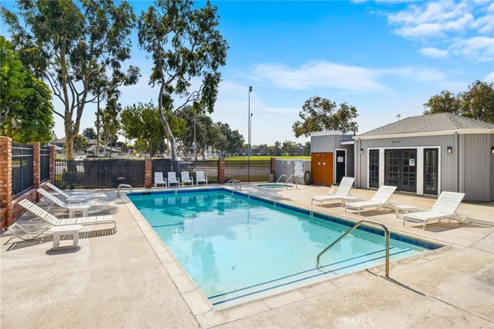 4490 Shorebird Drive 13, Huntington Beach, California 92649