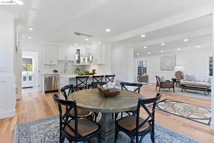 877 Alma Pl, Oakland, California 94610