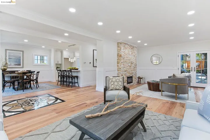 877 Alma Pl, Oakland, California 94610