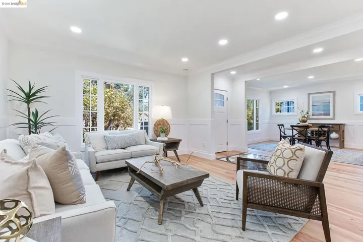 877 Alma Pl, Oakland, California 94610