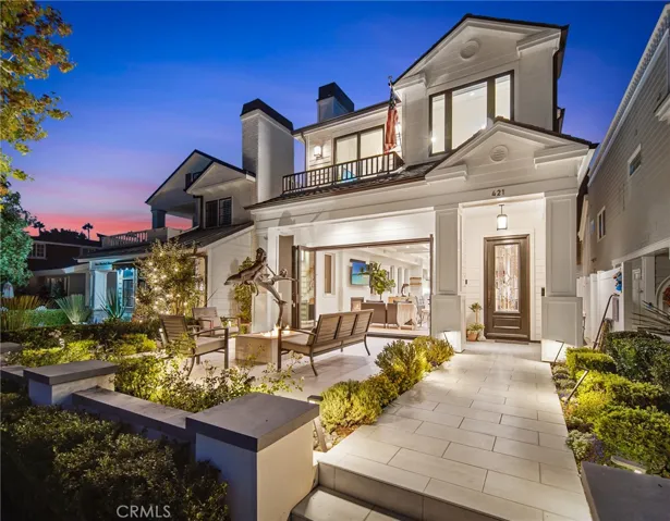 421 Begonia Avenue, Corona Del Mar, California 92625