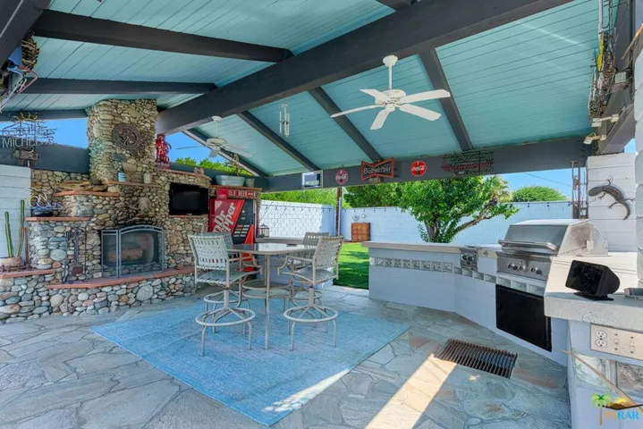 410 E Lindsey Drive, Palm Springs, California 92262
