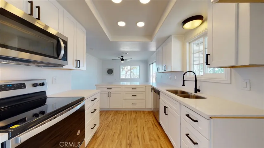 3166 Paradise View Road, Yucca Valley, California 92284