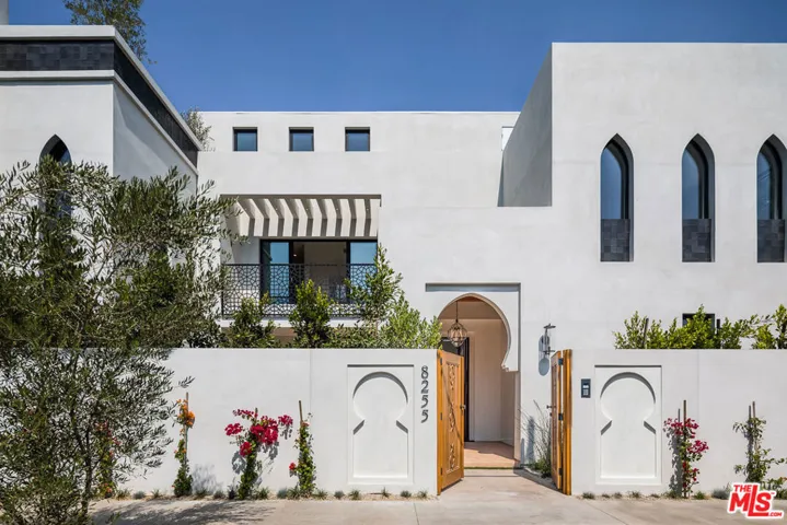 8255 Oakwood Avenue, Los Angeles, California 90048