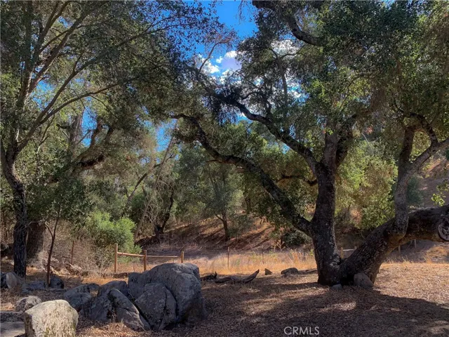 5411 Seven Oaks Way, Santa Margarita, California 93453