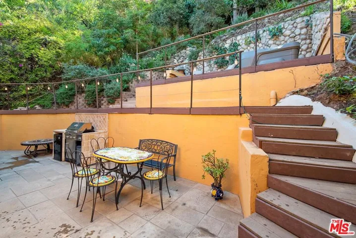 8400 Yucca Trail, Los Angeles, California 90046