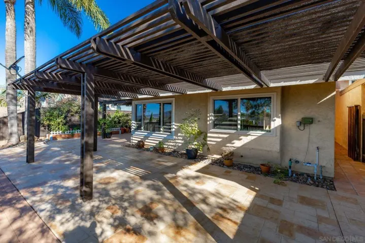 1561 Vaquero Gln, Escondido, California 92026