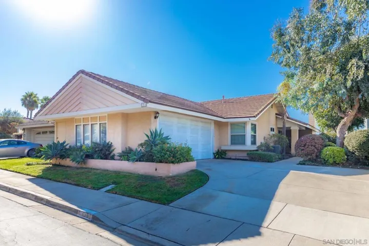 1561 Vaquero Gln, Escondido, California 92026