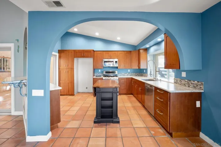 1561 Vaquero Gln, Escondido, California 92026