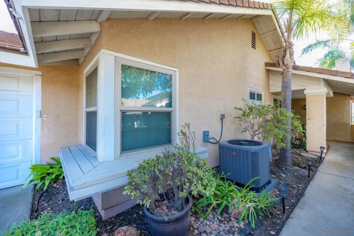 1561 Vaquero Gln, Escondido, California 92026