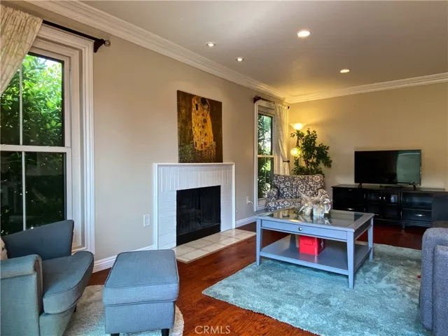 585 W Duarte Road 34a, Arcadia, California 91007